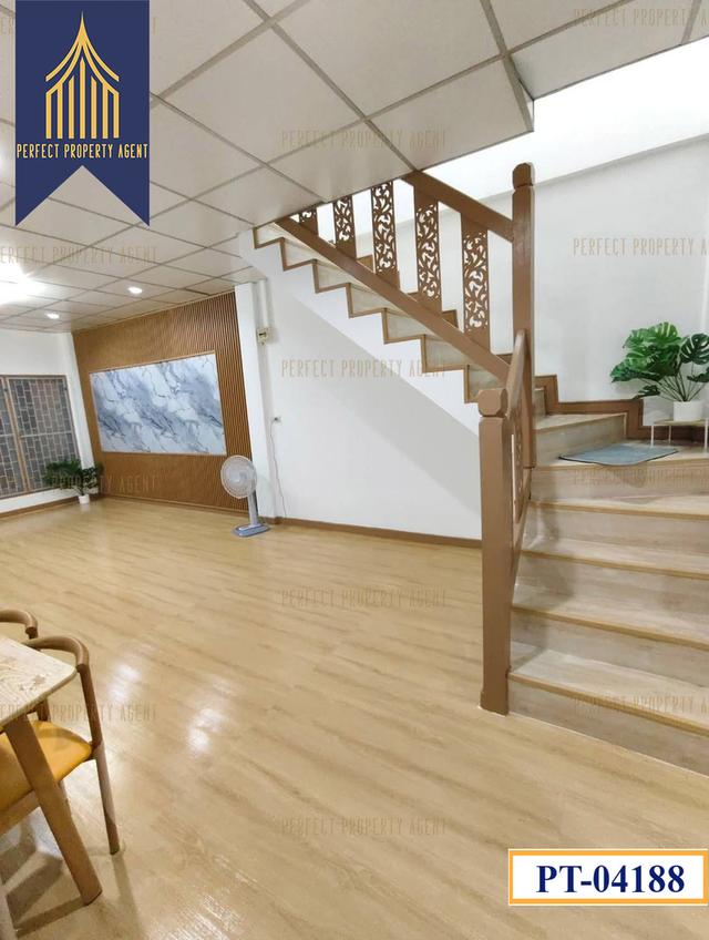 ขาย ทาวน์เฮ้าส์ วนารมย์ ฉลองกรุง 24 ทับยาว ลาดกระบัง ขายถูกมาก 2