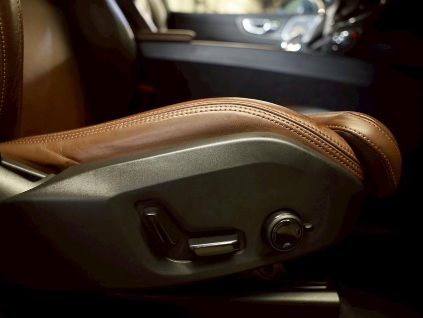 2020 Volvo XC60 2.0 (ปี 17-26) T8 Inscription AWD SUV AT รูปที่ 14