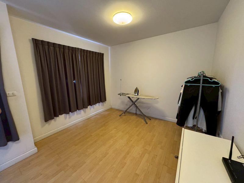 ขายทาวน์เฮาส์ 3 ชั้น เนื้อที่ 20 ตร.วา หมู่บ้านทาวน์พลัส อ่อนนุช แขวงลาดกระบัง เขตลาดกระบัง กรุงเทพมหานคร 8