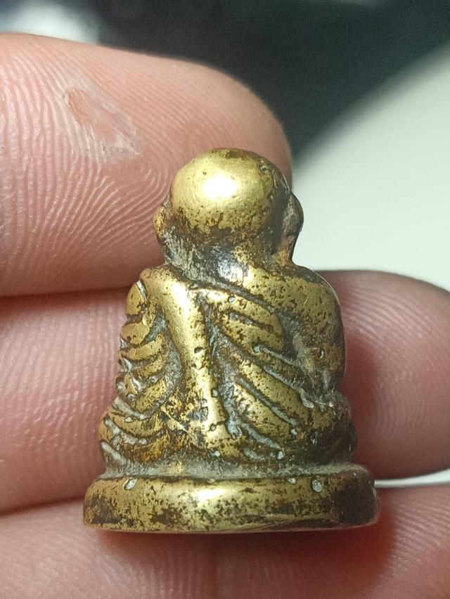 หลวงพ่อเงิน วัดห้วยเขน พระบ้านๆ รูปที่ 2