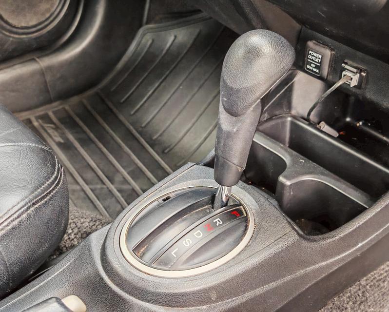 2013 HONDA JAZZ 1.3 HYBRID 8