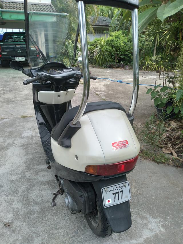 รถป๊อป Honda Cabinat 50 cc มีหลังคาใว้ส่งลูกไปโรงเรียน