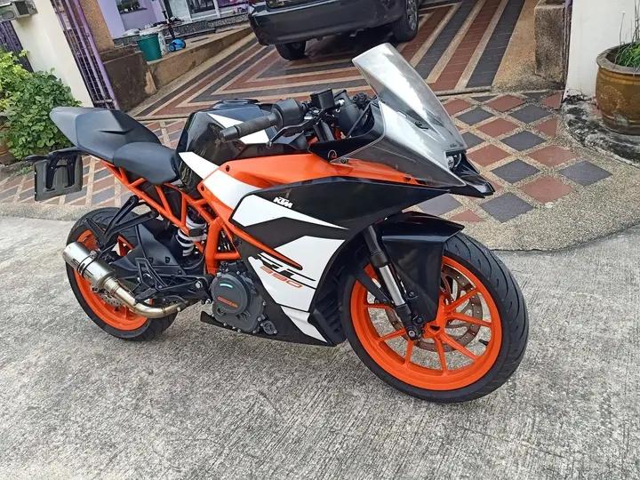 ส่งต่อรถมอเตอร์ไซค์สวยๆ KTM Duke 390 3