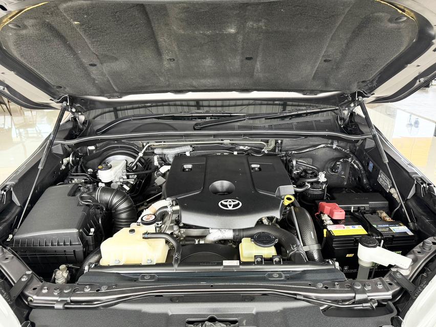 Toyota Hilux Revo 2.4 E Plus Prerunner (ปี 2019) Pick up MT - 2WD 8