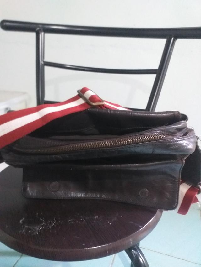 กระเป๋าสะพาย bally สีน้ำตาลมือสอง 11