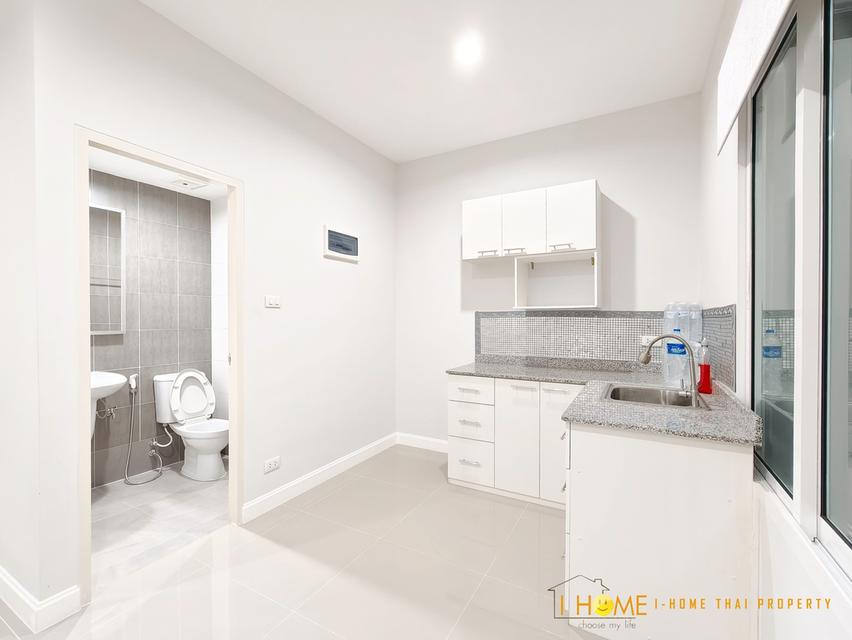 ทาวน์โฮม 2 ชั้น ราคาถูกที่สุด! เพียง 1.9 ล้าน จอดรถได้ 2 คัน ใกล้ ม.แม่โจ้ Best Value Townhome for Sale - 3 Beds 2 Baths, Near Maejo University 19