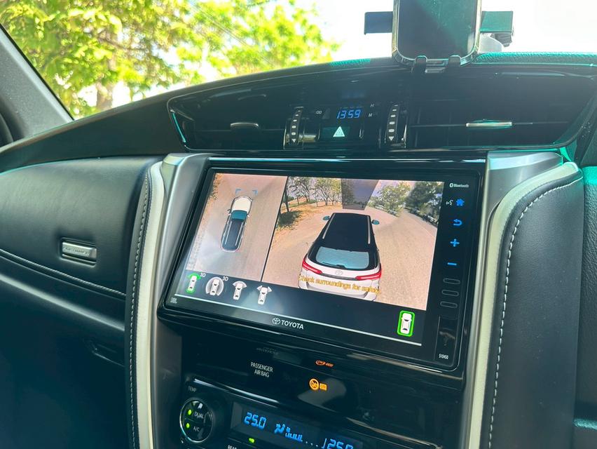 Toyota Fortuner Legenger 2.8 4wd ปี23 รูปที่ 7