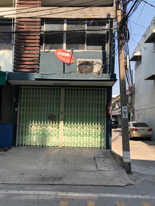 ให้เช่าตึกพานิชย์ 3ชั้น ซอยสุขุมวิท 49 **เหมาะอยู่อาศัย- เปิดธุรกิจ-ทำโฮมออฟฟิศ (N.1037) 1