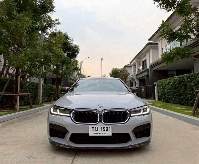5xx,xxx บาท ไม่มีเฉี่ยวชน สีเดิม ประวัติดีเข้าศูนย์ตลอด Bmw 520D Msport Lci 2021 ดีเซล สีเทา รูปที่ 2