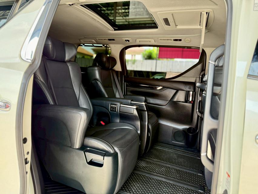 TOYOTA VELLFIRE 2.5 HYBRID ZR G 2018  12