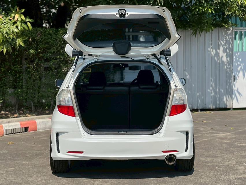 Honda Jazz 1.5V 2010 มือสอง รูปที่ 12