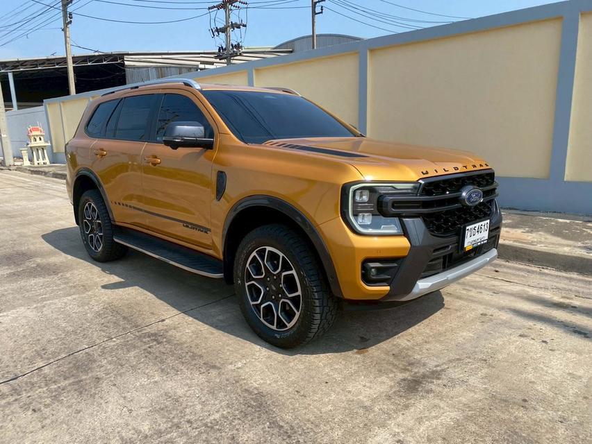 FORD EVEREST 2.0 BI-TURBO 4WD WILDTRAK สีเหลือง เกียร์ออโต้ ปี2023 เครื่องยนต์ : ดีเซล รูปย่อยที่ 3