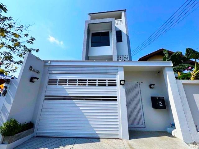 ลาดพร้าว 52-62 ให้เช่าบ้านเดี่ยว 3.5 ชั้น 402ตร.ม. 102ตร.วา.MRTโชคชัย4 400 ม.รร.นานาชาติออร์บ 1.5 กม. พร้อมเฟอร์ฯ เครื่อ 1