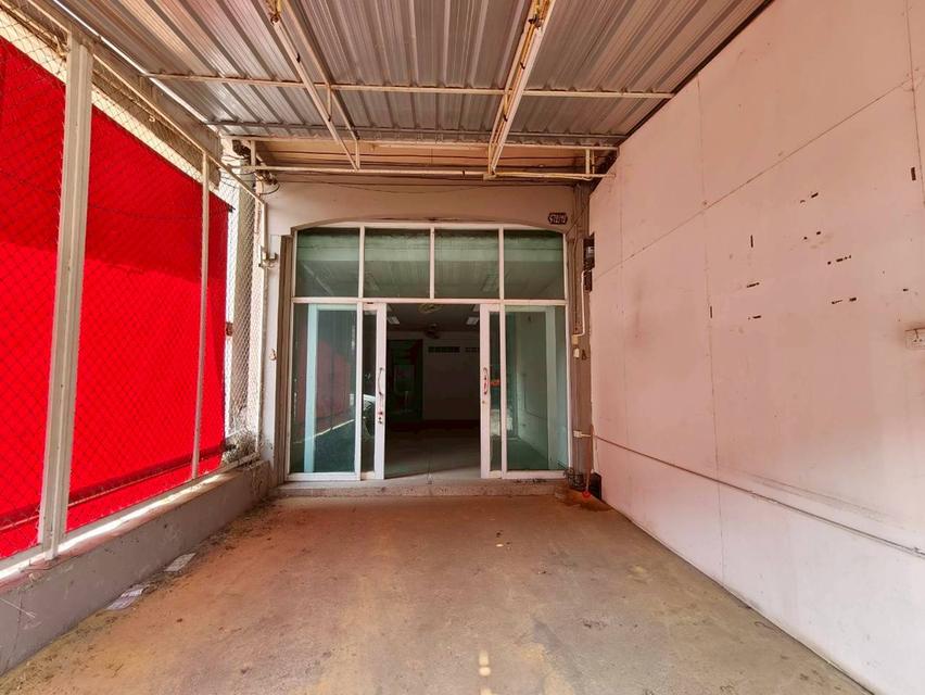 อาคารพาณิชย์ 3.5 ชั้น ซอยมิตรภาพ ซอย 15 ถนนมิตรภาพ ตำบลสุรนารี อำเภอเมืองนครราชสีมา จังหวัดนครราชสีมา 4