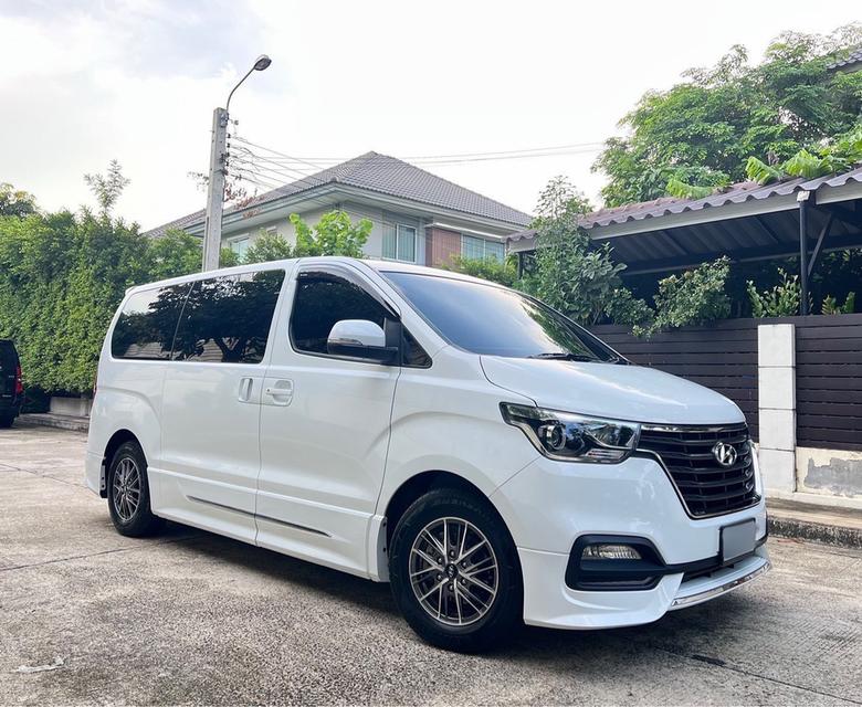 Hyundai H1 2.5Elute FE ปี24 3
