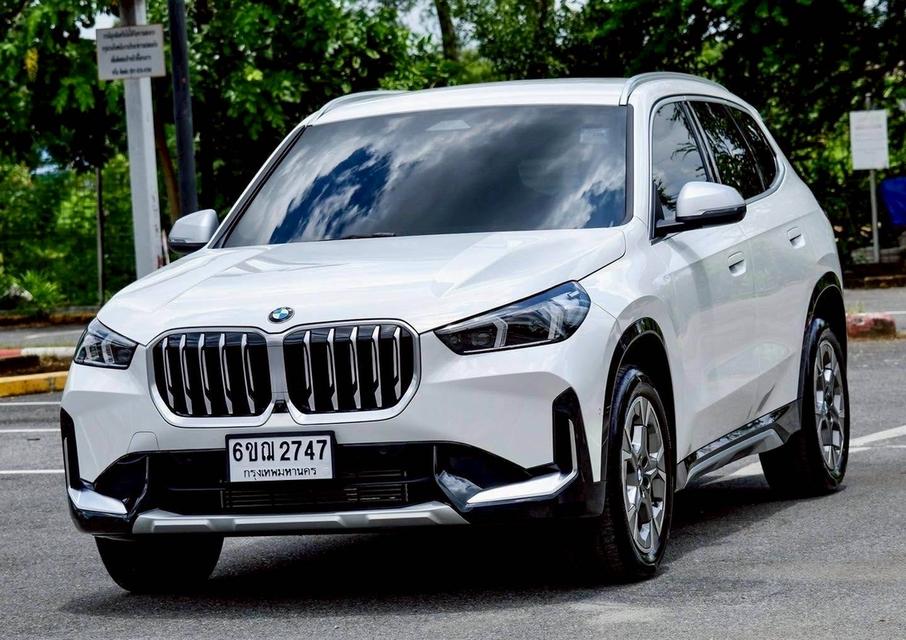 รหัสรถ PR2747 + BMW X1 (U11) sDrive 20I X Line จดทะเบียนปี 2025 วิ่งเพียง 10,000Km