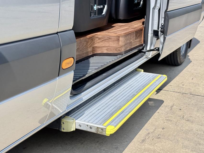 Benz Sprinter 519 cdi (Long Wheel Base 6) ปี 2015 จดทะเบียน 2025 วิ่งไปเพียง 2 พันกิโล รูปที่ 6
