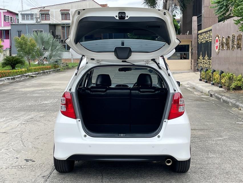 HONDA JAZZ 1.5 SV โฉมGE ปี 2009 AUTO สภาพนางฟ้า 13