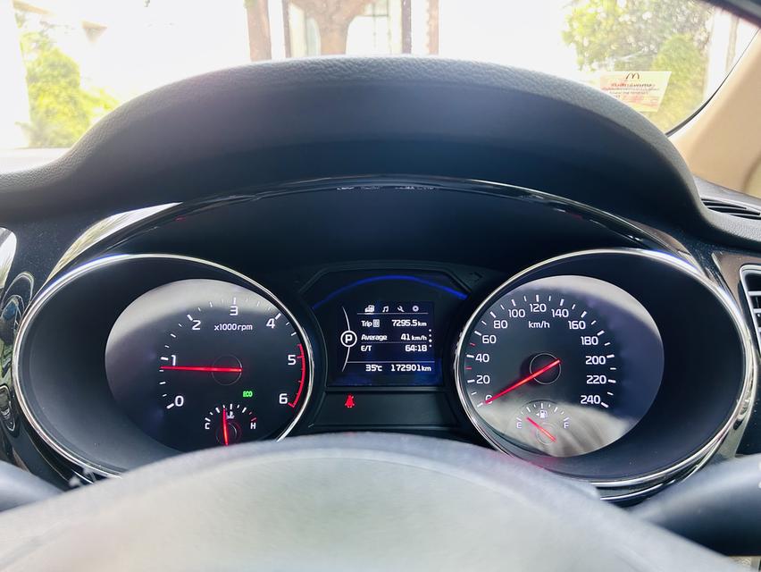 Kia carnival 2.2 top รถบ้าน 20