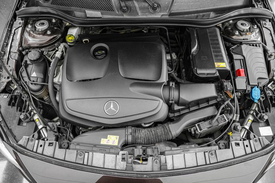 2016 Mercedes-Benz GLA200 W156 1.6 Urban SUV สีน้ำตาล เลขไมล์ 107619 กม. 20