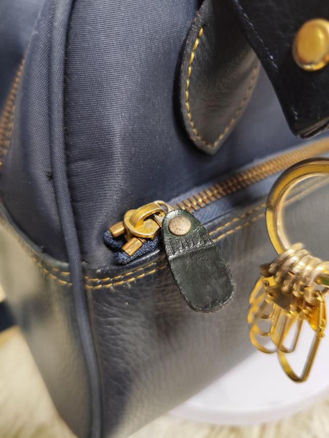 👜 [USED] Valentino Garavani Sport Tote Bagกระเป๋าถือและสะพายข้างแบรนด์หรู Valentino Garavani รูปที่ 12