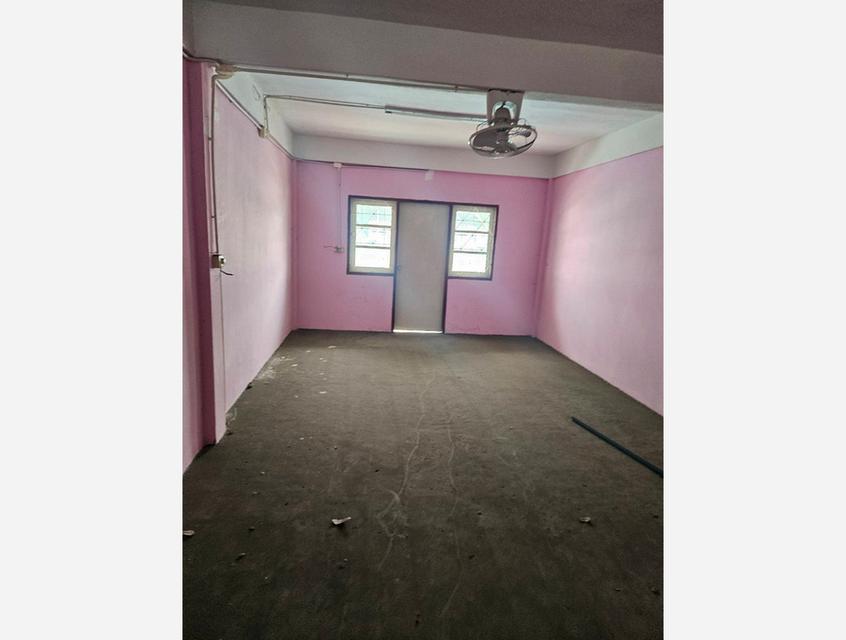 อาคารพาณิชย์แหลมฉบัง 4 ชั้น ถนนสุขุมวิท ตำบลทุ่งสุขลา ศรีราชา ชลบุรี 3