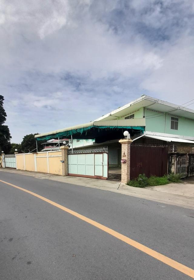  ขายที่ดินพร้อมบ้านเดี่ยว โกดัง และออฟฟิศ บนเนื้อที่กว่า 300 ตร.วา ใกล้ถนนทางรถไฟตลิ่งชันและตลาดน้ำตลิ่งชัน  2