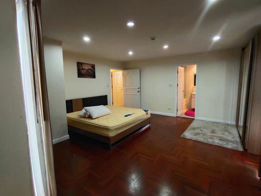 ให้เช่า Silom Condo คอนโด 2 ห้องนอน เฟอร์ครบ ชั้น 10 144 ตรม. ใกล้รถไฟฟ้า BTS ศาลาแดง 17