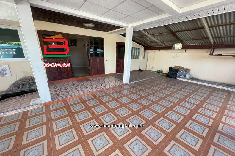 บ้านเดี่ยว 2 ชั้น เนื้อที่ 40.5 ตร.ว. ชุมชนอนันต์สุขสันต์ (ซอยรามอินทรา 5 แยก 77) ถนนเทพรักษ์ แขวงท่าแร้ง เขตบางเขน 4