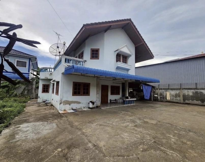 บ้านเดี่ยวพร้อมที่ดินเปล่า 196.6 ตรว. 1