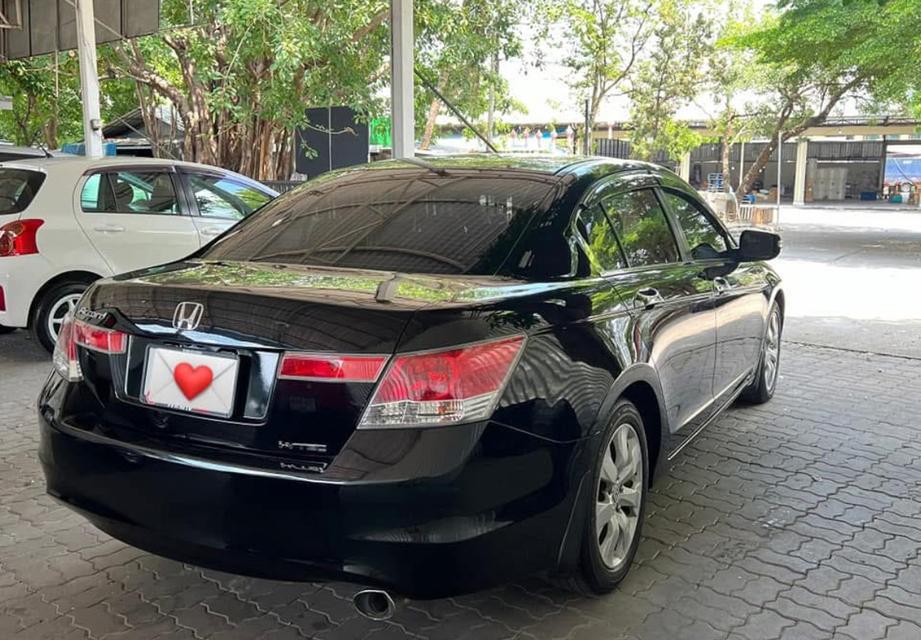 Honda Accord ปี 2010 สีดำ 4