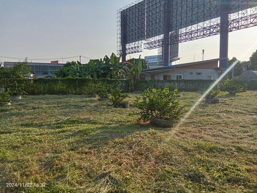 ขายที่ดิน รามคำแหง ซอย 12 พื้นที่ 696 ตารางวา ขายยกแปลงหรือแยกแปลง  ราคาขาย 120,000บาท/ตารางวา 2