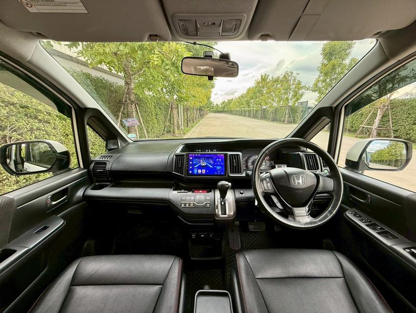 HONDA STEPWGN SPADA 2.0 ปี 2013 สีขาว รถครอบครัว สุดเอนกประสงค์ เจ้าของดูแลอย่างดี สภาพป้ายแดง เช็คศูนย์ตลอด 13