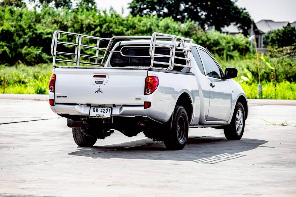 Mitsubishi Triton Cab 2.4 เบนซิล สีเทา CNG ปี 2011 มือเดียวป้ายแดง 6