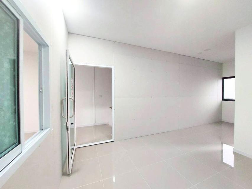 ให้เช่าโฮมออฟฟิศ 3 ชั้น โครงการเดอะคอนเนค บิซทาวน์ @รังสิต อเวนิว ทำเลติดถนนใหญ่ รังสิต-นครนายก  12