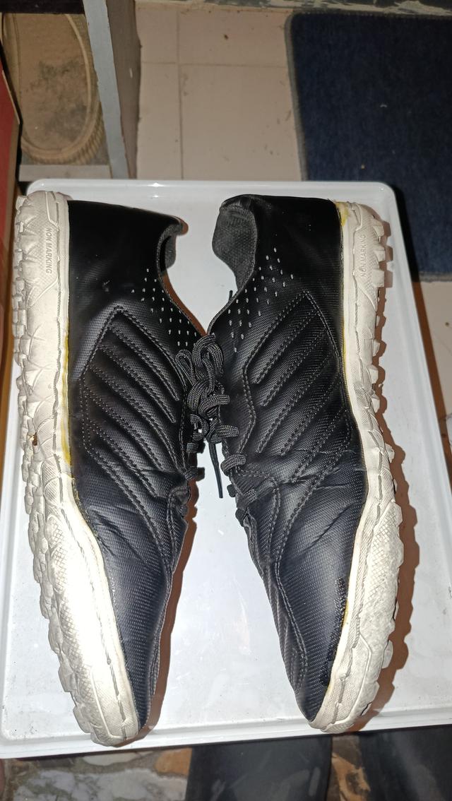 รองเท้าสตั๊ดร้อยปุ่ม รูปที่ 4