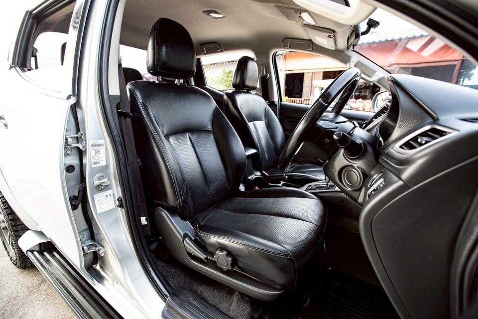 MITSUBISHI TRITON 2.4GT PLUS DOUBLE CAB ปี 2019 สีเทา เกียร์ออโต้  12