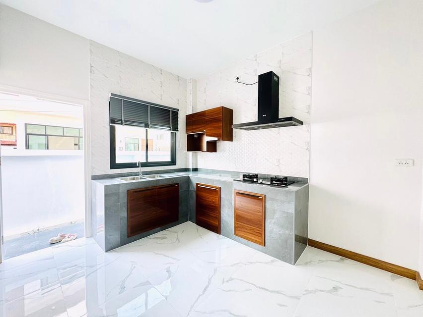 🏡💦 Pool Villa 2 ชั้น มีสระส่วนตัว! ใกล้ตลาด–ห้าง ทำเลดีสุด ๆ ย่านเศรษฐกิจ พร้อมเข้าอยู่! ✨ 5