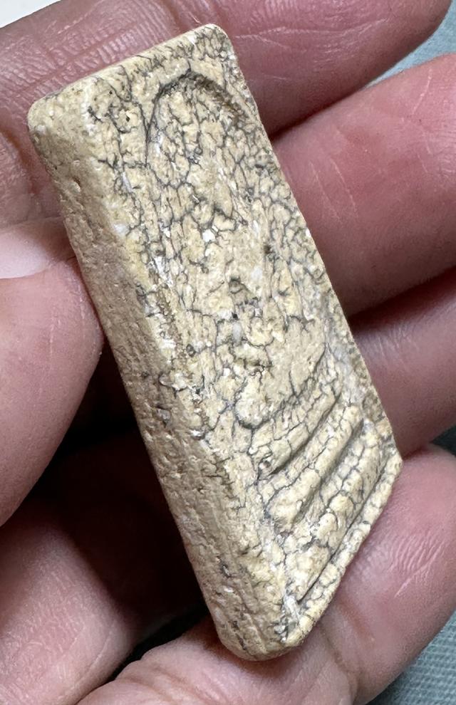 พระสมเด็จพิมพ์ใหญ่ เนื้อเก่า รูปที่ 3