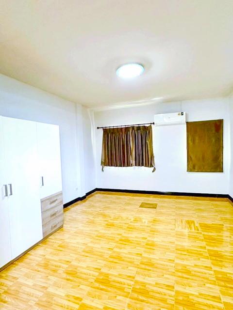 หลังสุดท้าย นิคมบางชัน 1.1 กม เสรีไทย 77-85 สวนสยาม100ม. MRT ราษฎร์พัฒนา ให้เช่าทาวน์โฮม 3 ชั้น 49 ตร.วา.200 ตร.ม. พร้อม 8