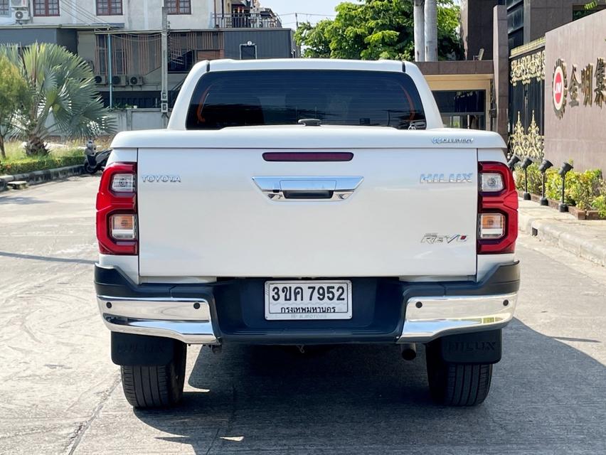 TOYOTA HILUX REVO DOUBLE CAB 2.8 HIGH 4WD ปี 2022 AUTO 4X4 สภาพนางฟ้า รูปที่ 4