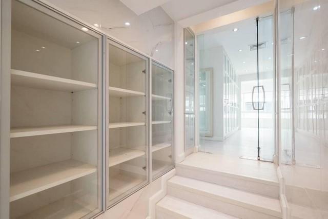 ขายทาวน์โฮม 3 ชั้น 48 ตรว. ซอยสุขุมวิท 15 ตกแต่งใหม่ เหมาะอยู่อาศัย ใกล้ BTS อโศก 3