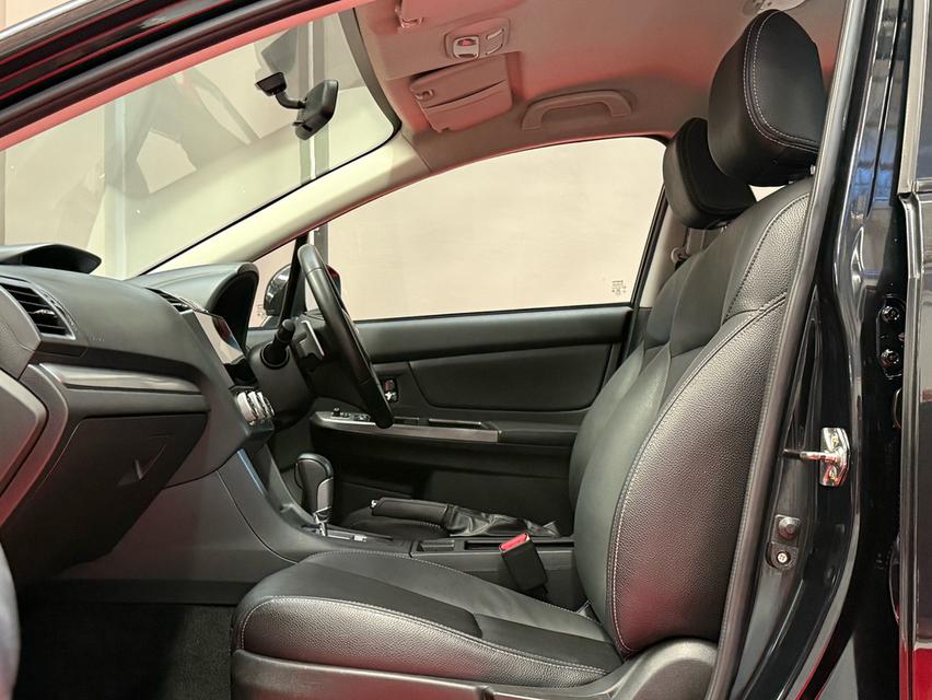 2016 SUBARU XV 2.0 STI รถมือเดียวออกป้ายแดง รถวิ่งน้อย ประวัติศูนย์ครบ รถไม่เคยมีอุบัติเหตุครับ 13