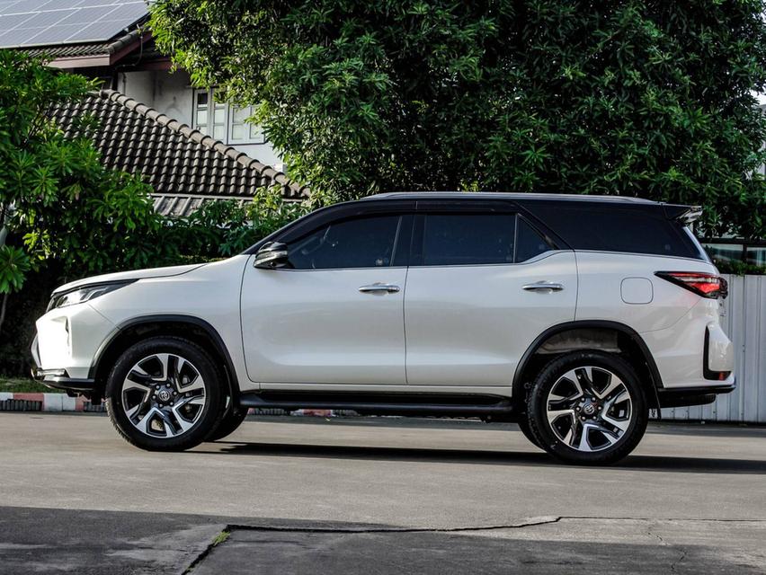 TOYOTA FORTUNER, 2.8 LEGENDER BLACK TOP ดีเซล 2021 รถสวย ใหม่ ใช้น้อยมาก 4