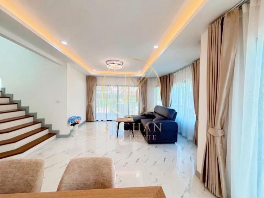 B69-299 ขายด่วน บ้านเดี่ยว 2 ชั้น รีโนเวทใหม่ หมู่บ้านชัยพฤกษ์ 1 ถ.คุ้มเกล้า 7 เนื้อที่ 65 ตร.ว พื้นที่ใช้สอย 180 ตร.ม 4 ห้องนอน 3 ห้องน้ำ 1 ห้องครัว 10