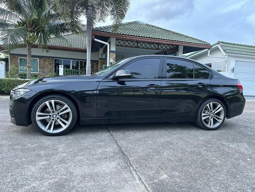 BMW F30 LCI 330e Plug in Hybrid ปี 2018