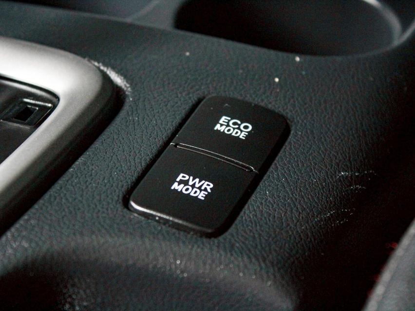 TOYOTA HILUX REVO 2.4 MID PRERUNNER DOUBLE CAB 2022   15