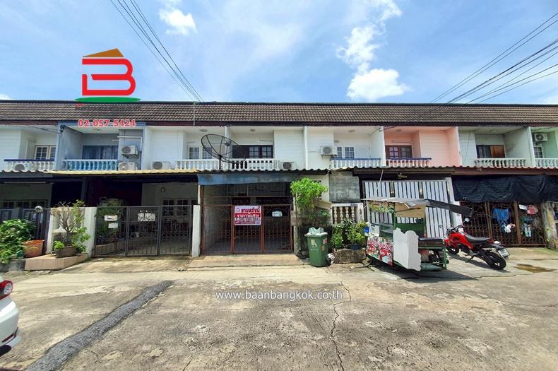 ทาวน์เฮาส์ หมู่บ้าน สินทรัพย์นคร เนื้อที่ 18 ตรว. ซอยเทพรักษ์ 20 แขวงคลองถนน เขตบางเขน