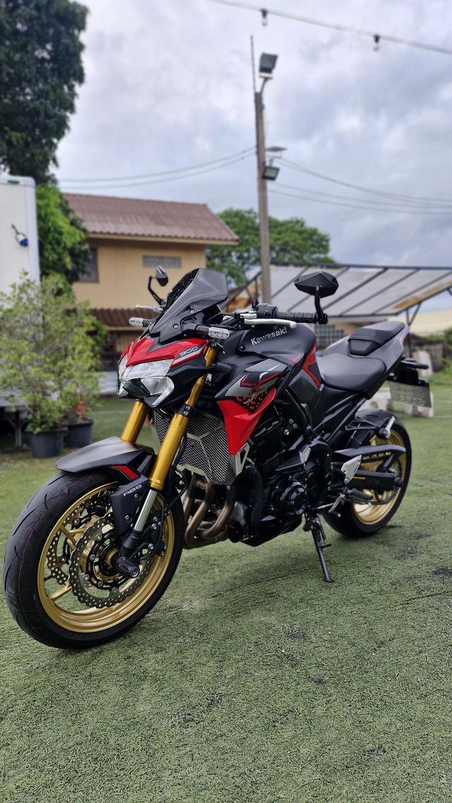 Kawasaki Z 900. SE REFINED 10