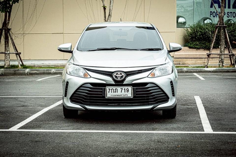 Toyota Vios 1.2. E ปี 2018 สีบอร์น